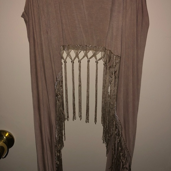 tassel vest - Picture 4 of 6